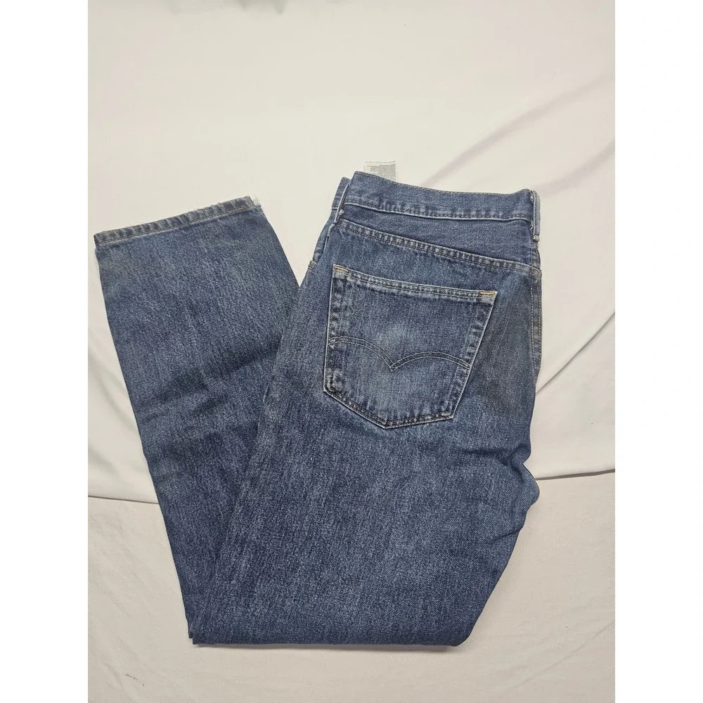 Levis 505 Regular Fit Jeans Mens 36x30 Medium Wash Blue Straight Leg‎ Distressed